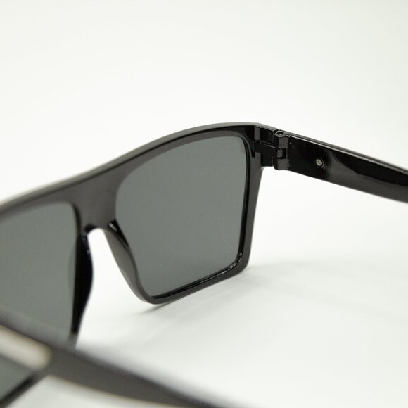 NEW Oversized Women Sunglasses with %100 UV Protection - (Black Lens) - Picture 5 of 6